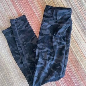 Women’s camo leggings